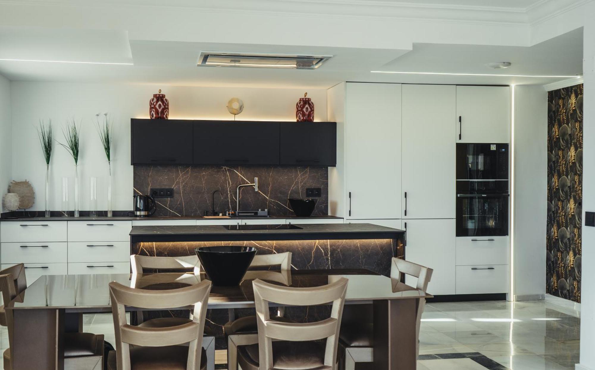 Atico Duplex-las Vistas De Laia Apartament Marbella